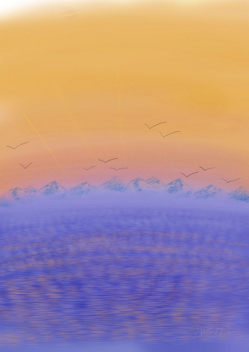 Coucher de soleil orangé sur une mer calme, oiseaux en vol au loin